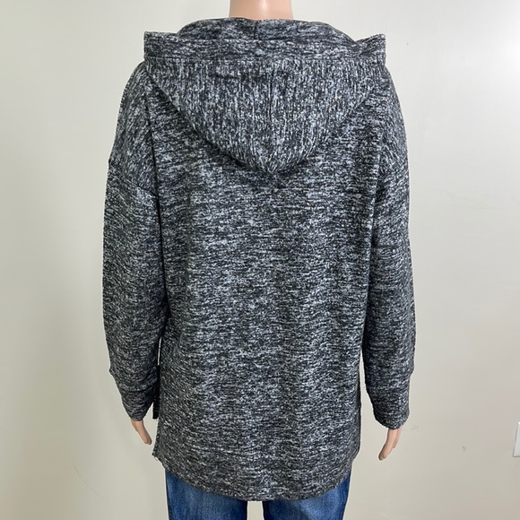Cable & Gauge Cozy Heather Black Knit Hooded Pullover - Picture 7 of 16